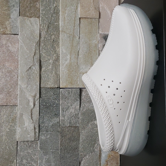 UGG Men's Tasman Sport Shoes - Picture 2 of 7